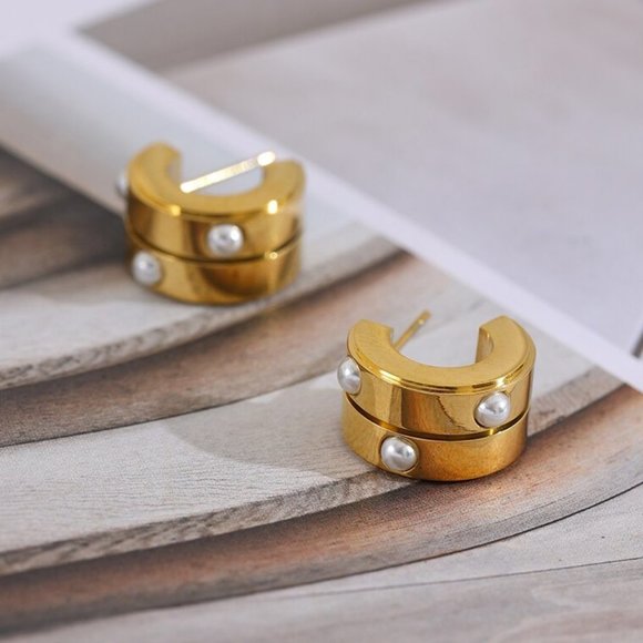 New 18K Gold Plated Pearl Hoop Earrings - Picture 4 of 6